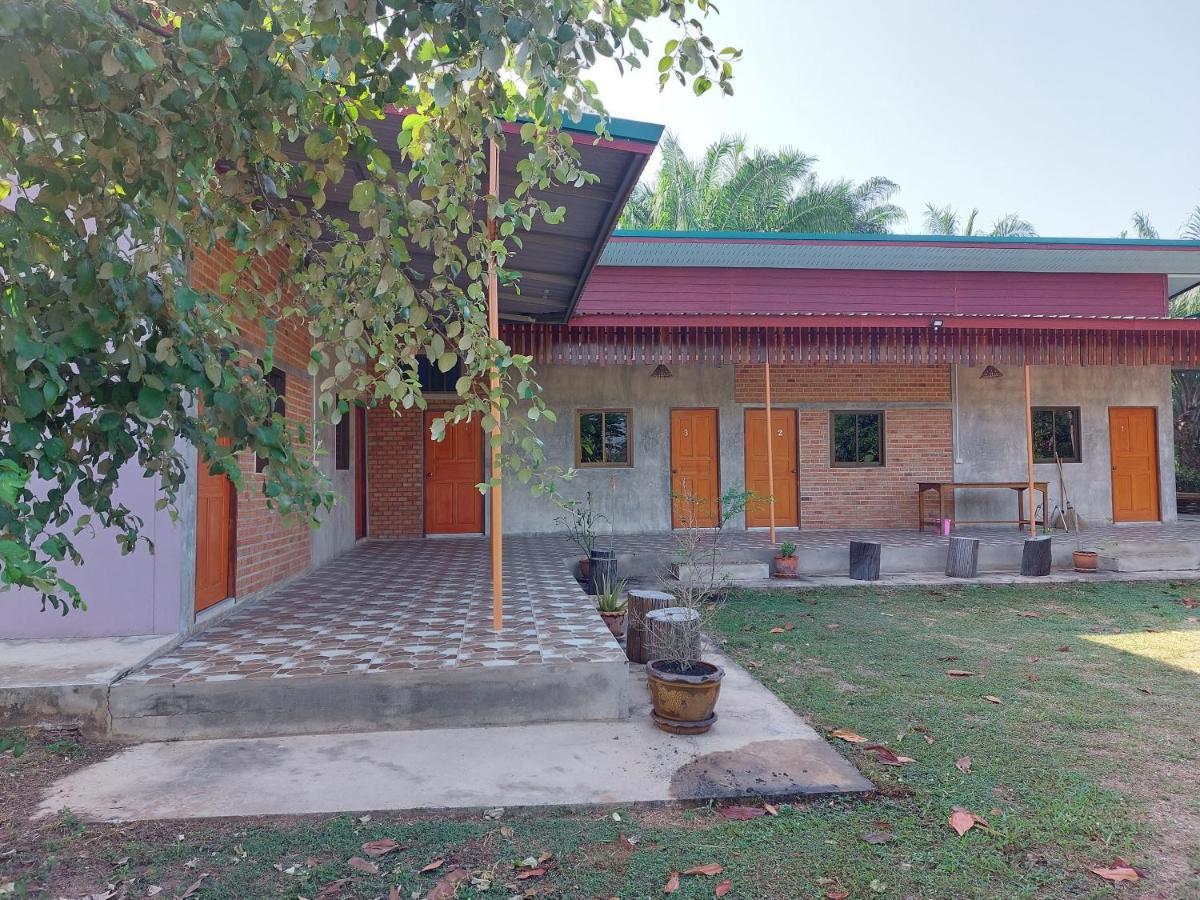 Yoga Homestay Seka Exterior photo